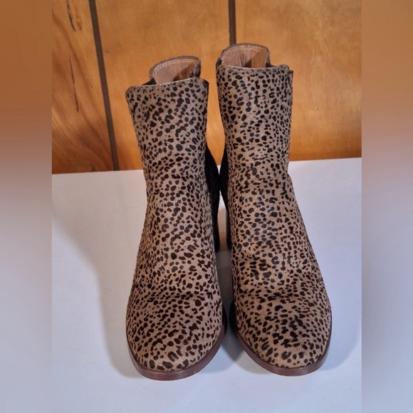 Madewell Laura Leopard Print Heeled Chelsea Boot in Spotted Calf Hair Size 7. - Picture 4 of 10